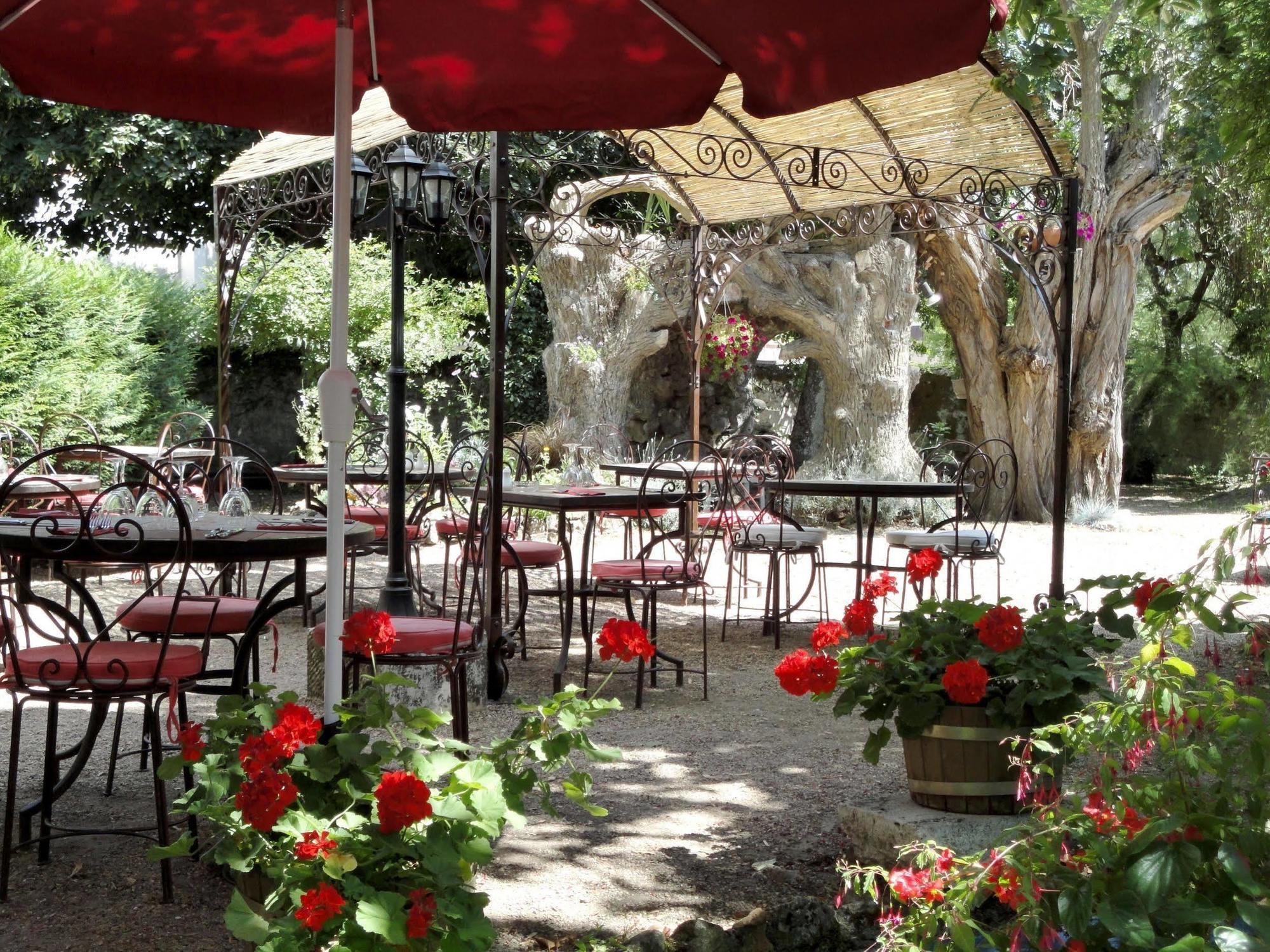 Logis Hotel La Breche - Restaurant Berthelot Амбуаз Экстерьер фото